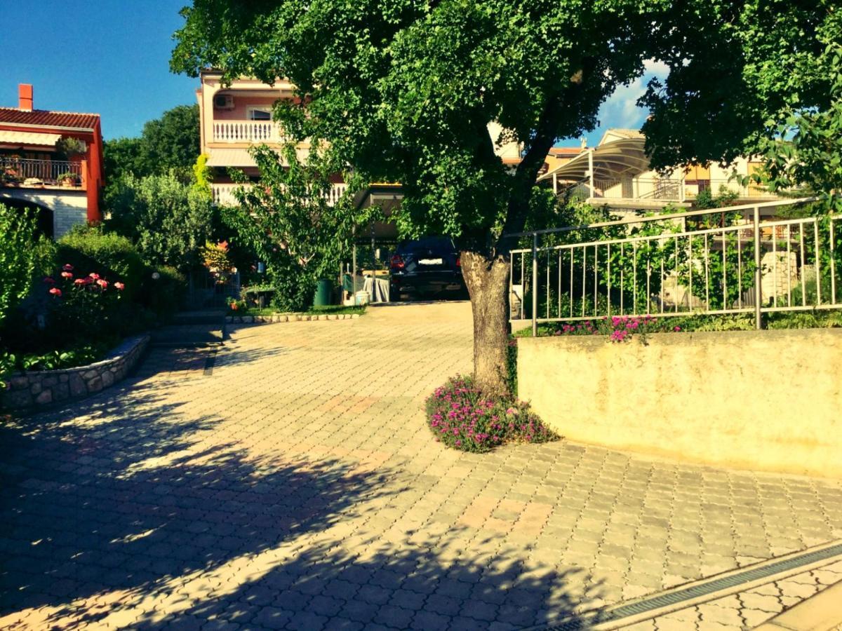 Apartment Jelena Crikvenica Exterior foto
