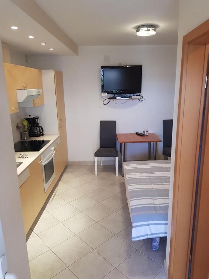 Apartment Jelena Crikvenica Exterior foto